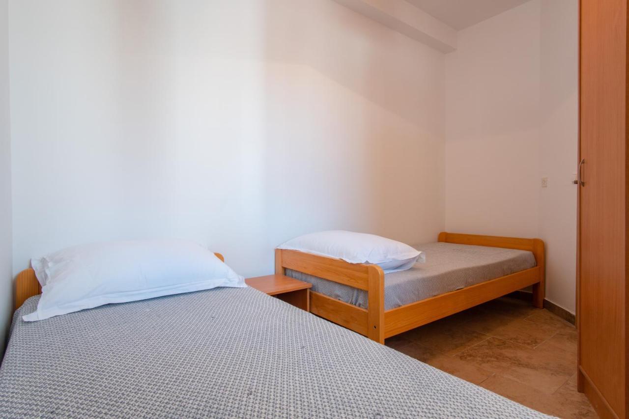 Apartment Lazic Pag 帕格 外观 照片
