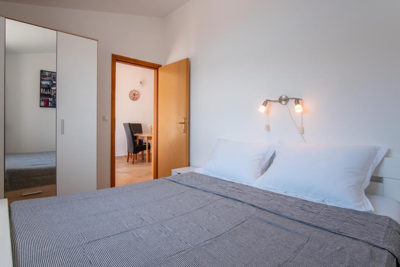 Apartment Lazic Pag 帕格 外观 照片