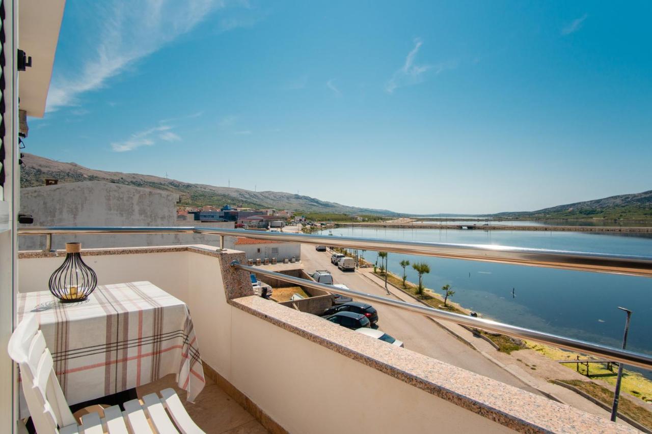 Apartment Lazic Pag 帕格 外观 照片